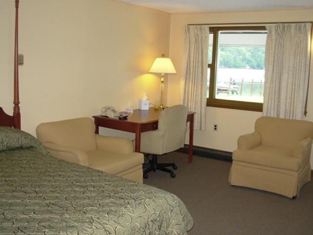 Red Carpet Inn On The Lake - Oneonta Cameră foto